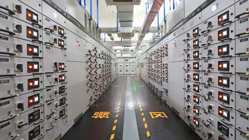变频控制柜：揭秘其选型关键与品牌优势
